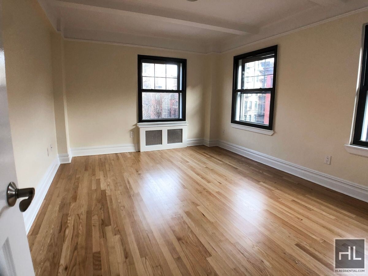 Christopher Street - Christopher Street Apartment Unit 6H