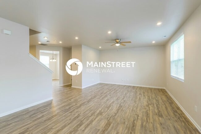 Photo - 4 Bedroom Pet-Friendly Home in SHELBYVILLE, KY with Main Street Renewal