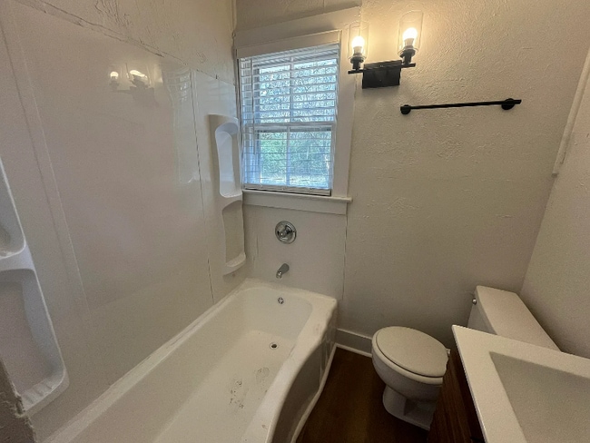 Photo - 3919 NW 12th Dr