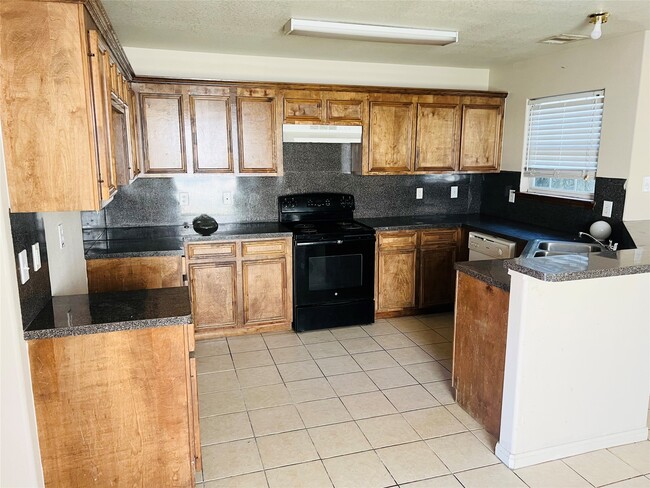 Photo - 4205 Clover St