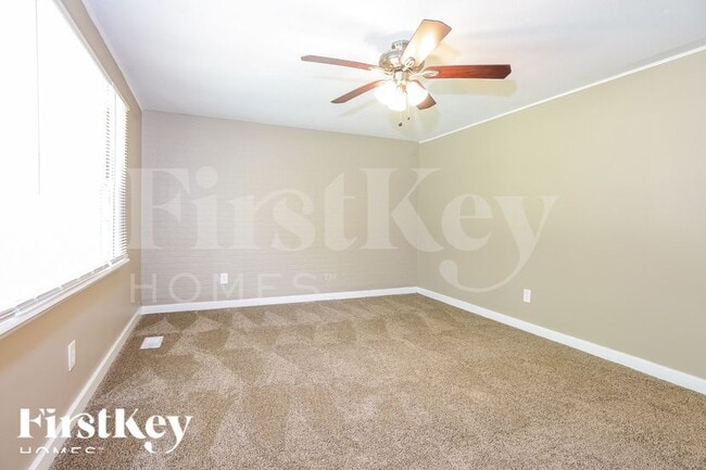 Photo - 2293 Maxville Ln