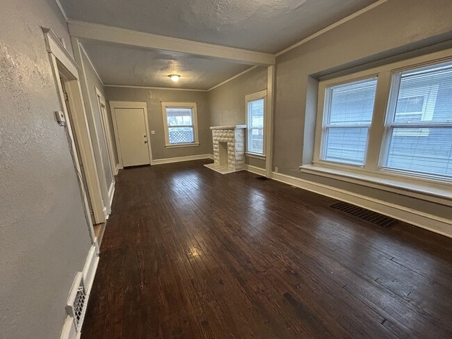 Photo - 2416 Cypress Ave