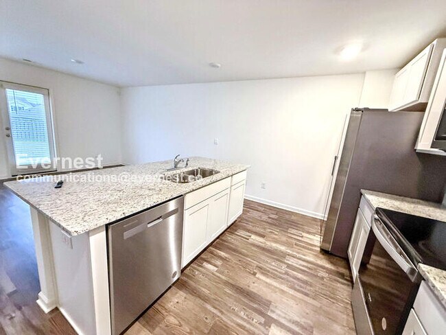 Photo - 241 Koslin Lp