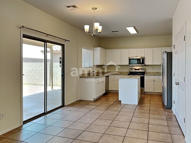 3529 W Glass Ln