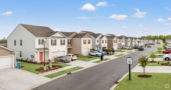 Building Photo - The Grove at Village Oaks Rental