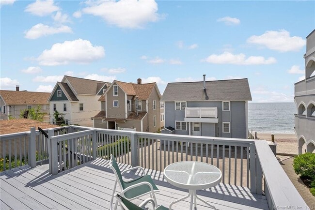 Photo - 210 Broadway