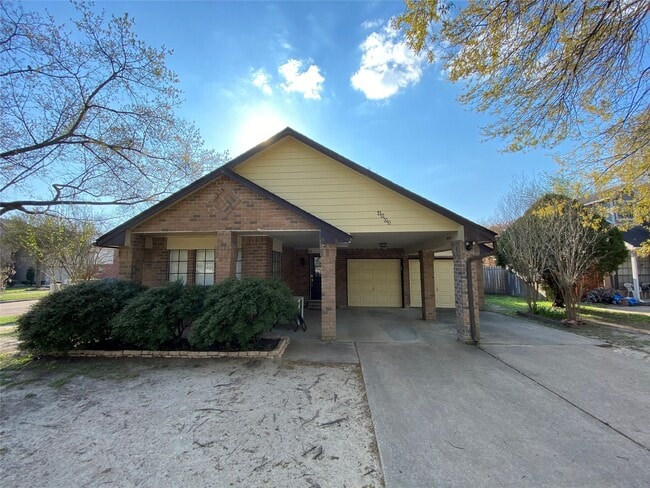 Building Photo - 4803 Shadowdale Dr Rental