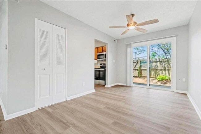 Photo - 3500 Warwick Dr
