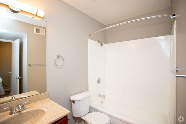 2BR, 1.5BA - 1,330 SF Townhome