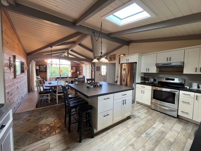 Building Photo - Furnished 3-Bedroom Home in Waimea – Peaceful & Move-In Ready