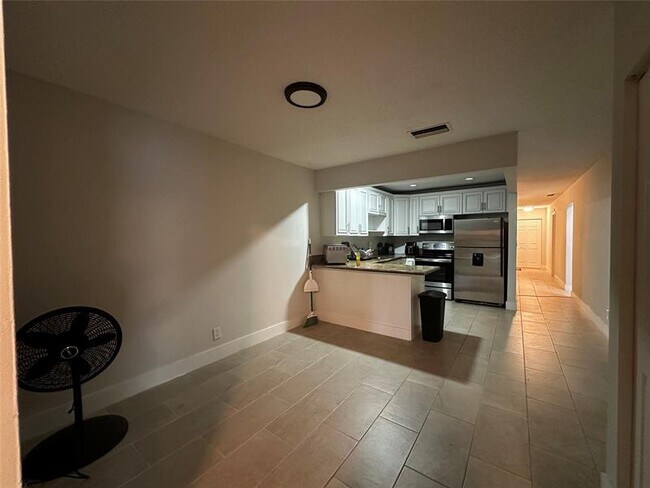Photo - 10620 NW 37th St