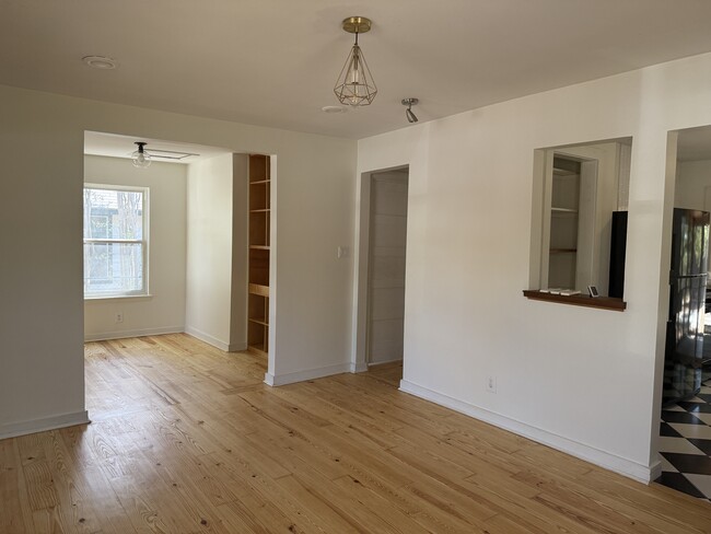 Photo - 6115 Felix Ave