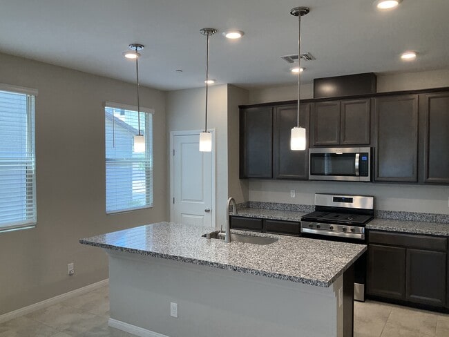 Photo - 510 Mahogany Ridge St