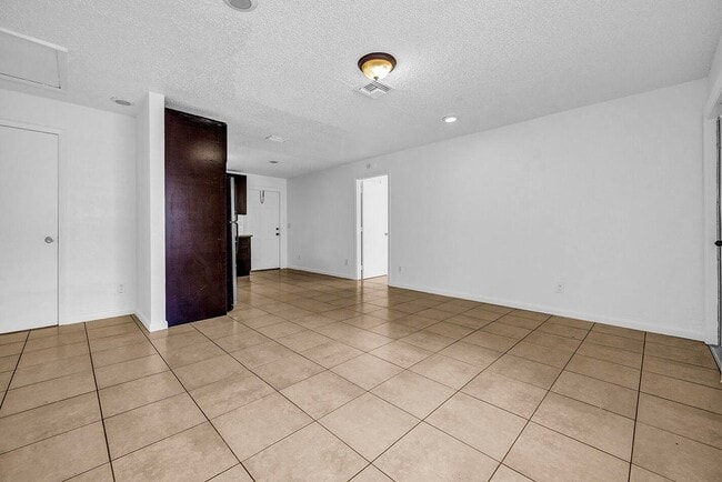 Photo - 336 NE 12th Ave