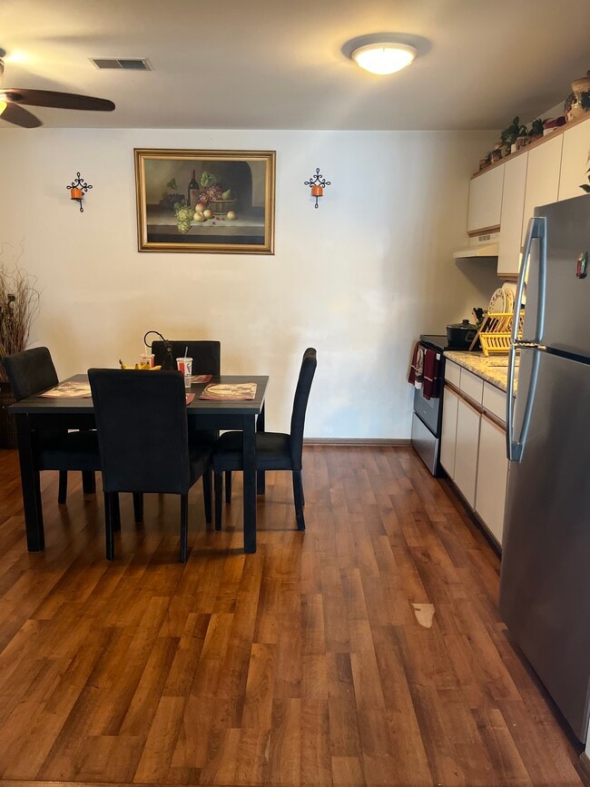 Photo - 720 W Walworth St