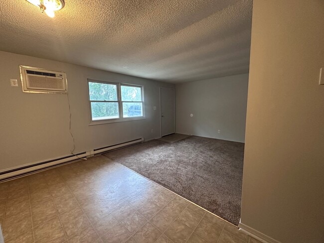 Photo - 408-4 Main-W