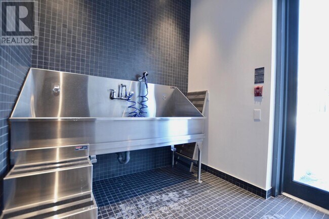 Photo - 2088 James St Unité 310