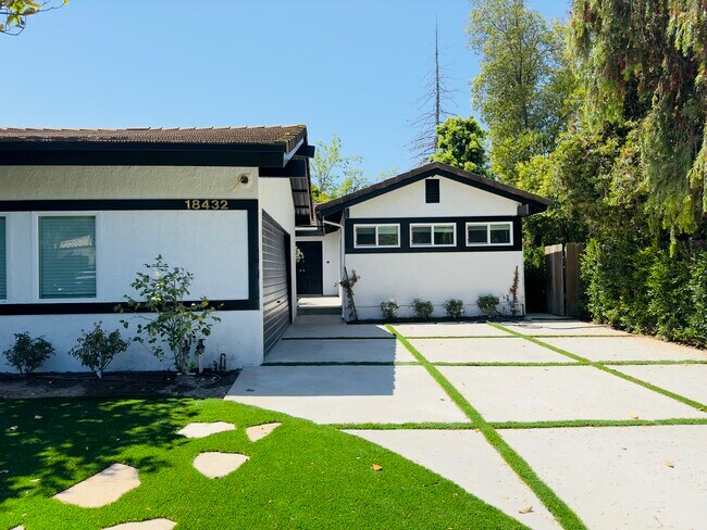 Photo - 18432 Linnet St