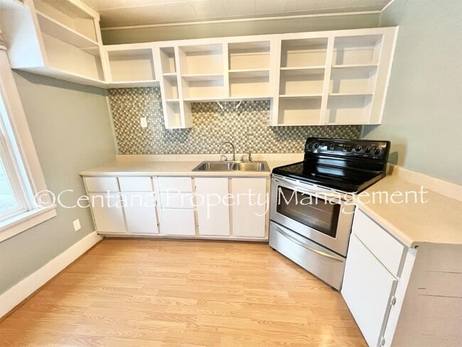 Photo - 2300 Ottawa St Unit A