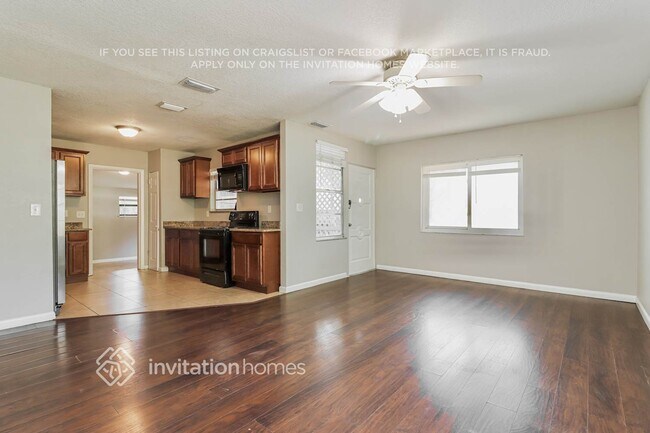 Photo - 939 Lakewood Ave