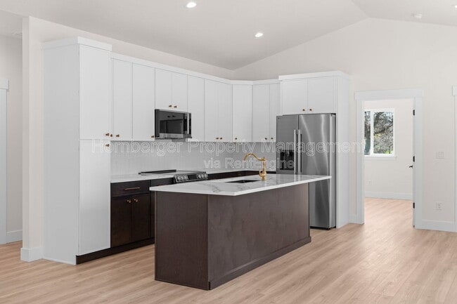 Photo - 222 N Sargent Rd