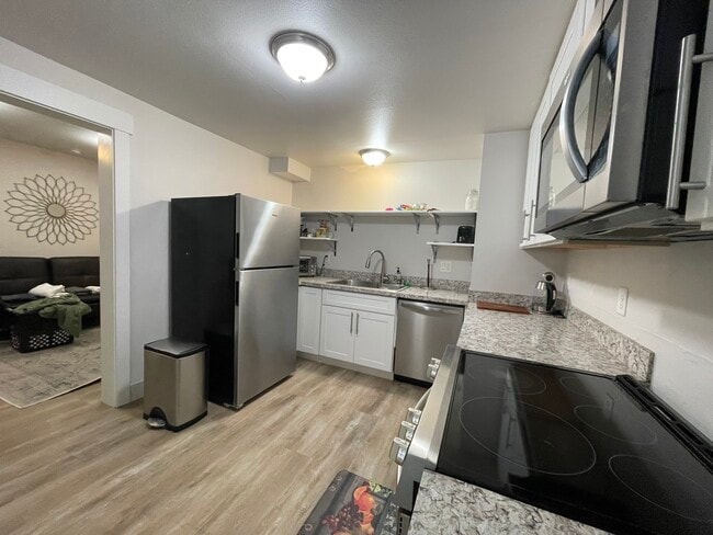 Photo - 1522 Taylor Ave N Unit B