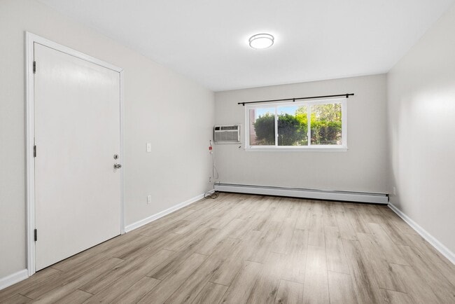 587 54th St SE Unit 593 -Unit D