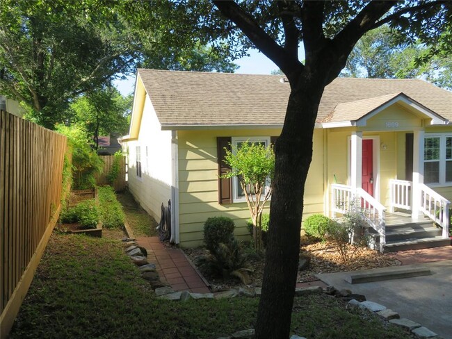 Photo - 1609-13 1/2 13th 1/2 St House