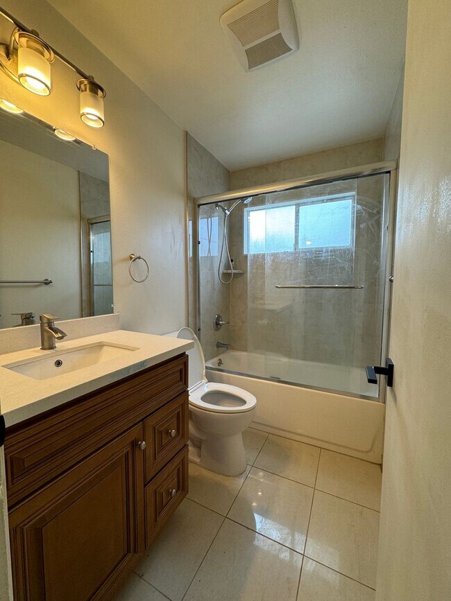 Photo - Spacious floor plans 3bedroom, 2bath in a ...