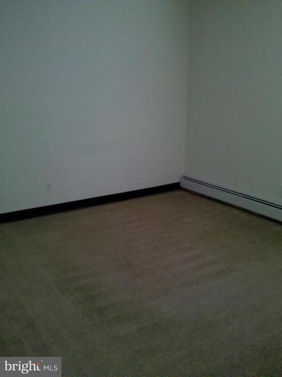 Building Photo - 7850 Oxford Ave Unit #4 Rental
