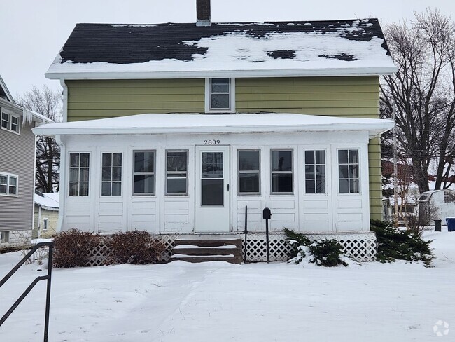 Building Photo - 3 bed Davenport house