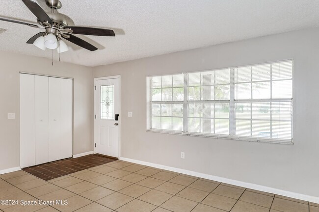 Photo - 822 Cody Ave