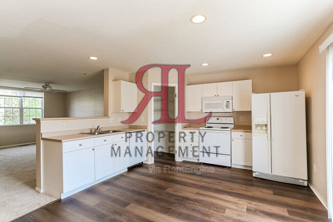 Photo - 323 Oxford Oak Dr