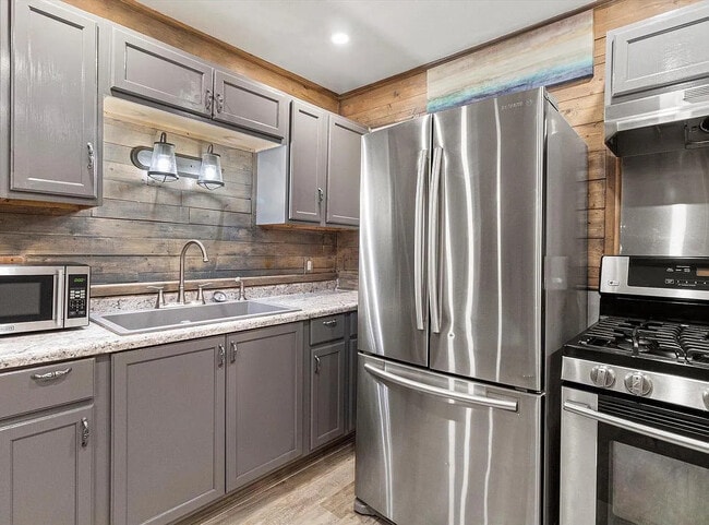 6050 W Calumet Rd Unit 101A