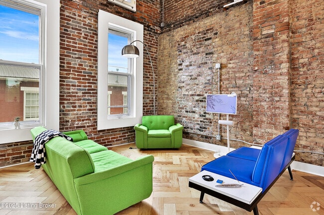 Building Photo - 410 6th St Rental