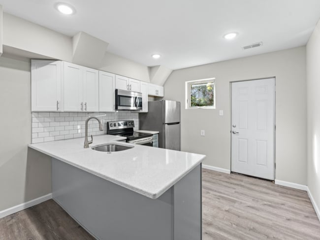 Photo - 2356 N 4th St