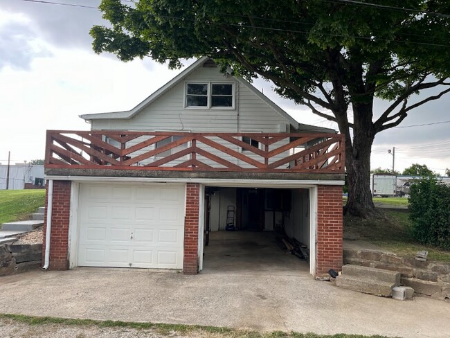 Photo - 1322 Emery Xing Rd