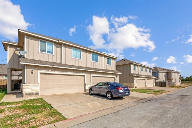 Photo - 408 Carl Shipp Dr