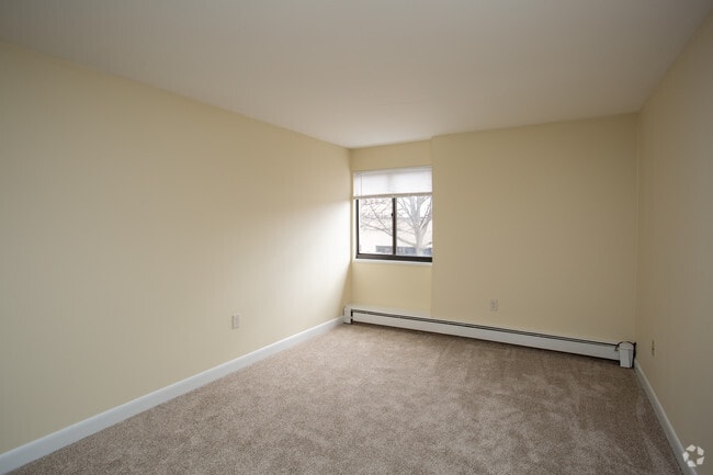 1BR, 1BA - Bedroom - Miller Street Apartments