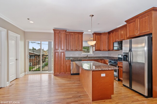 Rarely Available, Luxury 4-Bedroom Townhou... - Rarely Available, Luxury 4-Bedroom Townhou... Townhome
