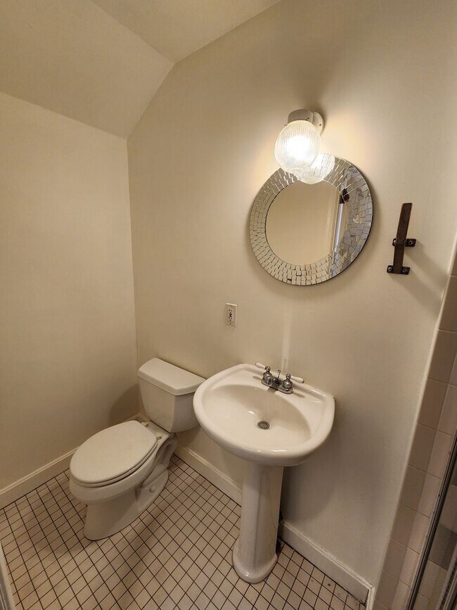 Photo - 702 N 2nd St Unidad #A