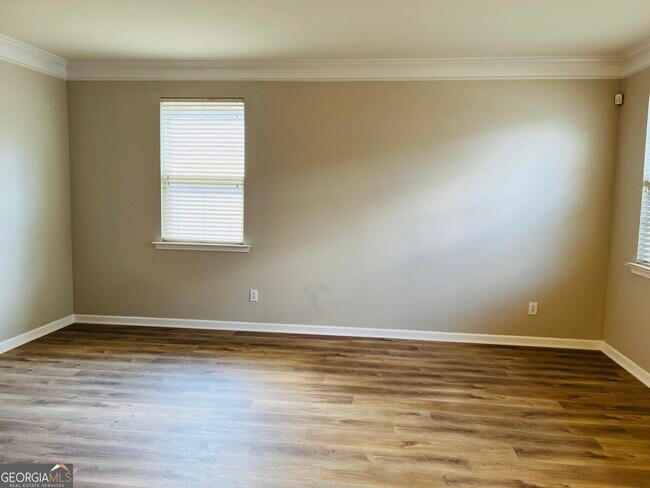 Photo - 113 Westminster Way