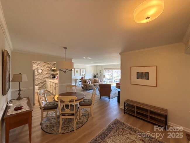 Photo - 1323 Queens Rd Unit 322