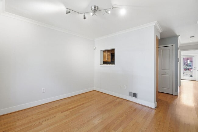 Photo - 1BR in the Heart of Logan Circle