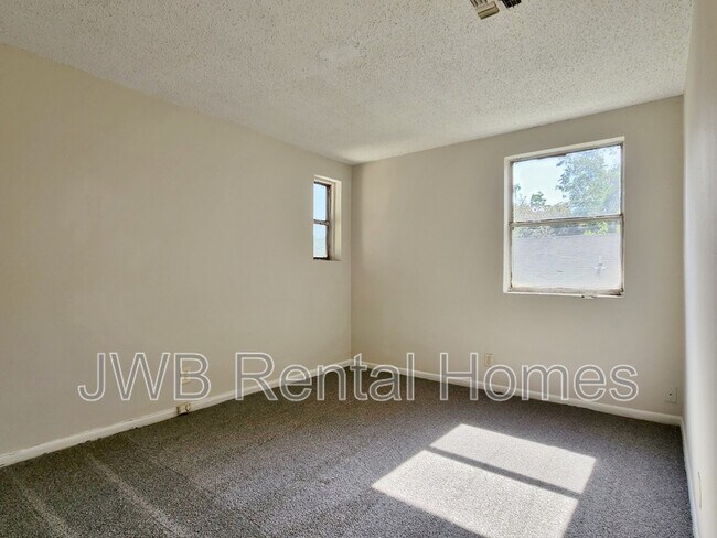 Photo - 1524 W 21st St Unit 3