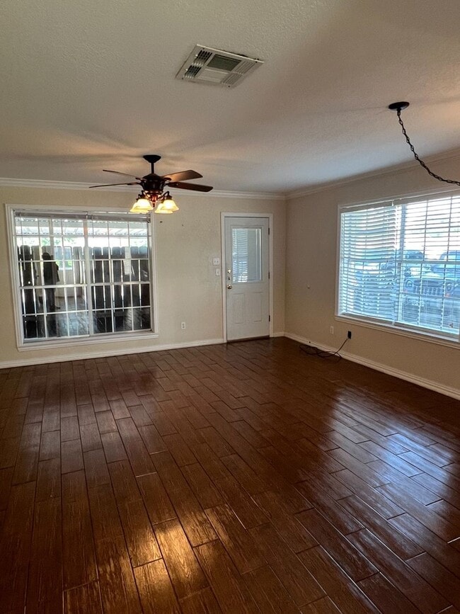 Photo - 2 bed, 1.5 bath beautiful townhouse