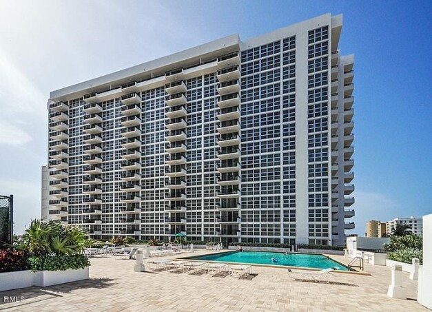 Primary Photo - Silver Thatch Atlantic Plaza