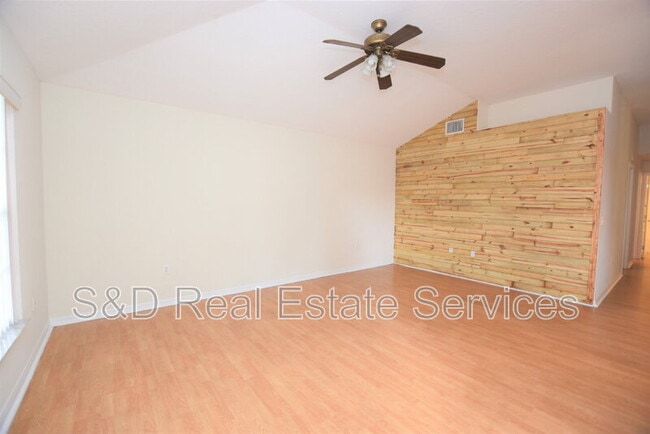 Photo - 238 Madalyn Ct