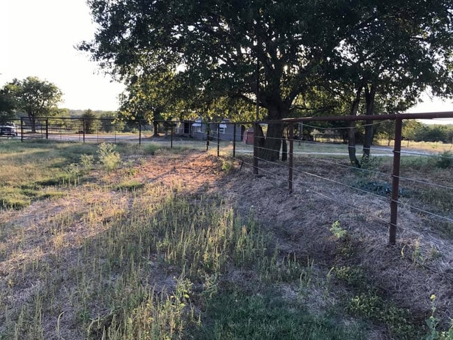 Photo - 2/2 on 9 acres horse property