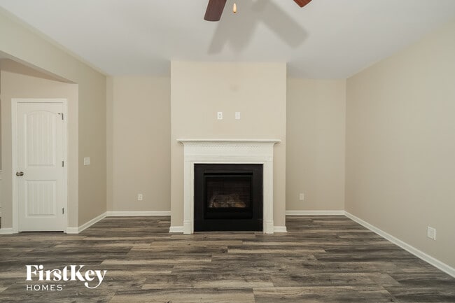 Photo - 1812 Clarke Cir